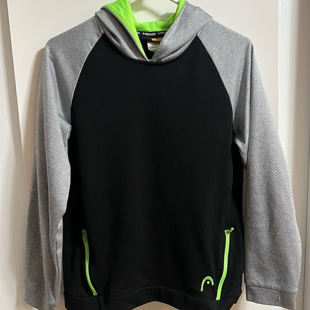Head youth boys size large (14/16) black hooded sweatshirt with zipper pockets.
